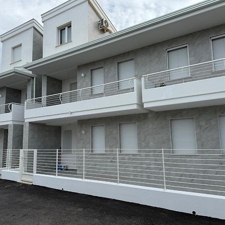 Residence Riva Del Mulino Marina Di Montenero Exterior photo